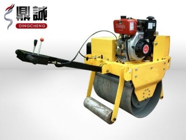 点击查看详细信息<br>标题：重型手扶式单钢轮压路机 阅读次数：13497