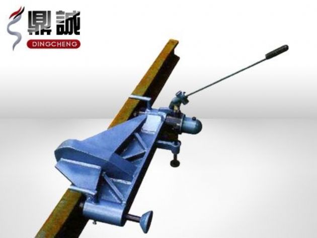 点击查看详细信息<br>标题：水平液压弯轨机 阅读次数：4948