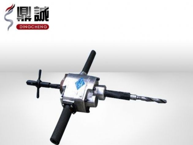 点击查看详细信息<br>标题：ZK19型轨道钻 阅读次数：3893